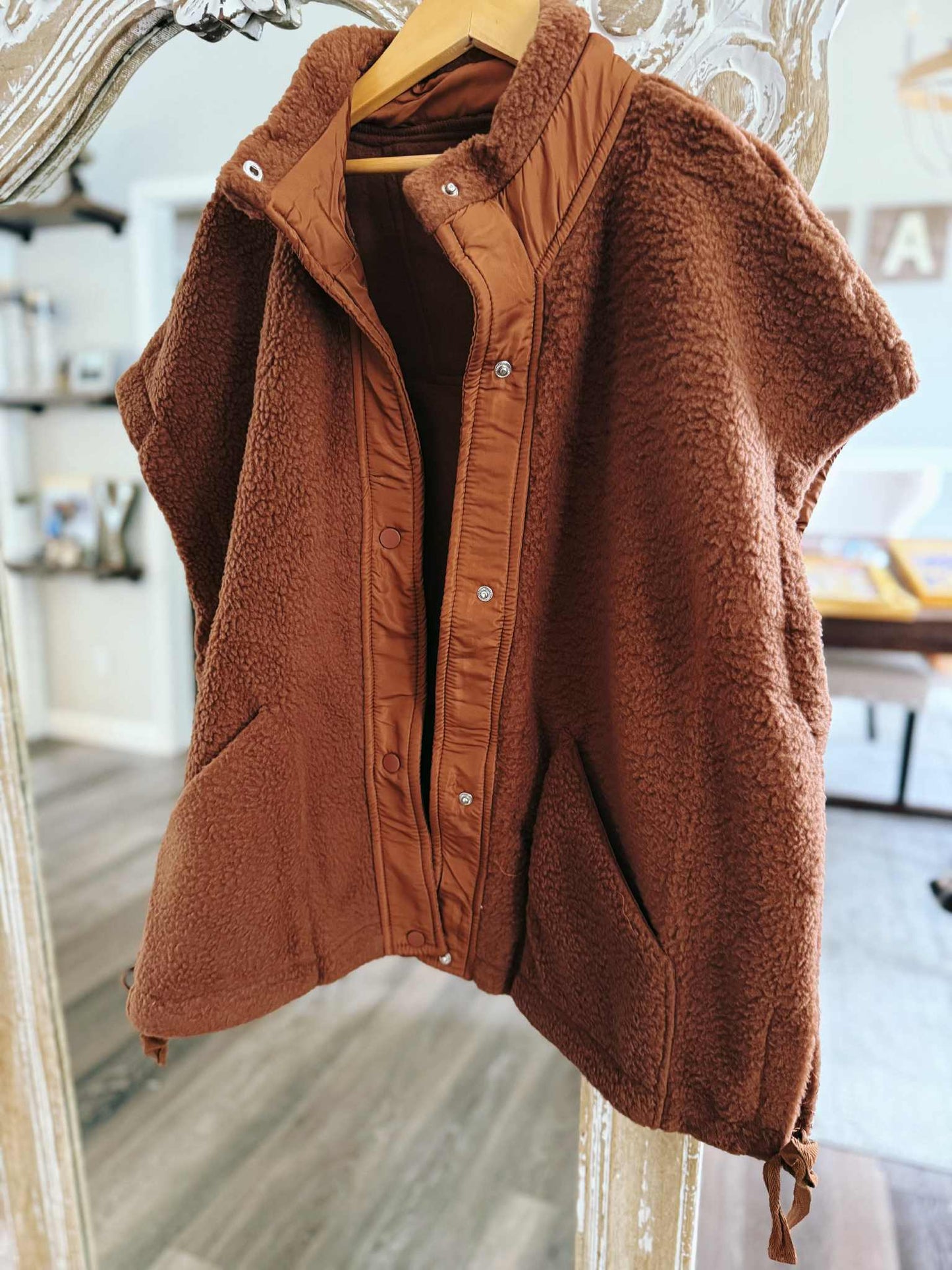 PREORDER: RERUN; Wrenlee Fleece Vest 10.6.25