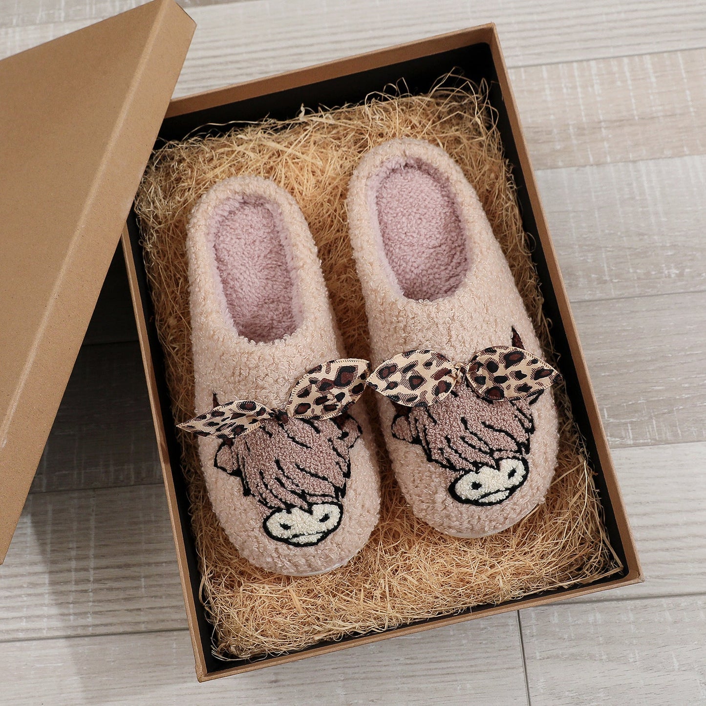 PREORDER: Highland cow with leopard bow slippers  8.17.26