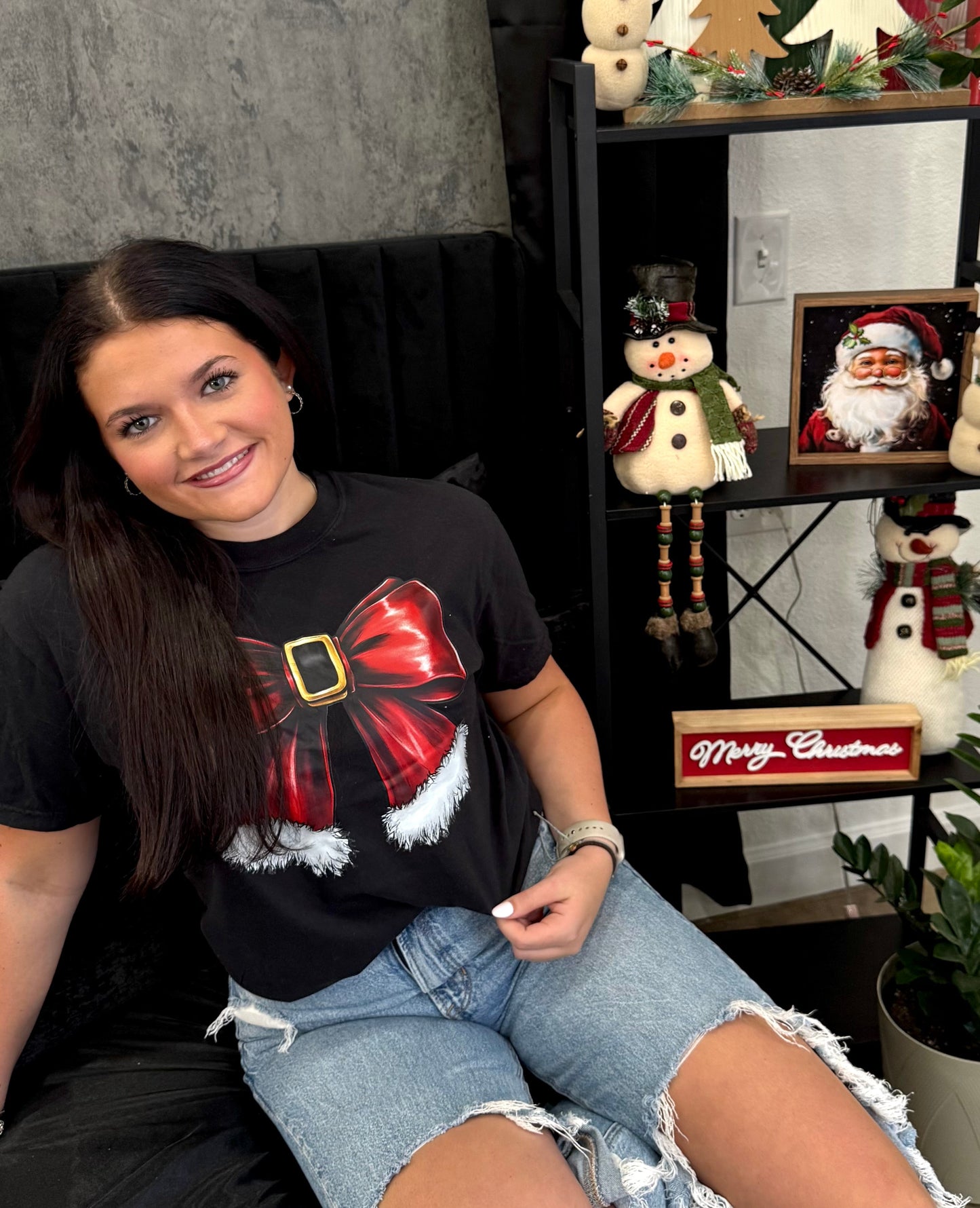 Santa Bow Short or Long Sleeve Graphic Tee