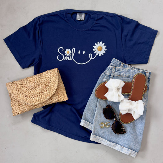 Smile Daisy Tee